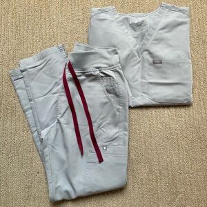 Figs XS/XSP Scrub Set in Cement